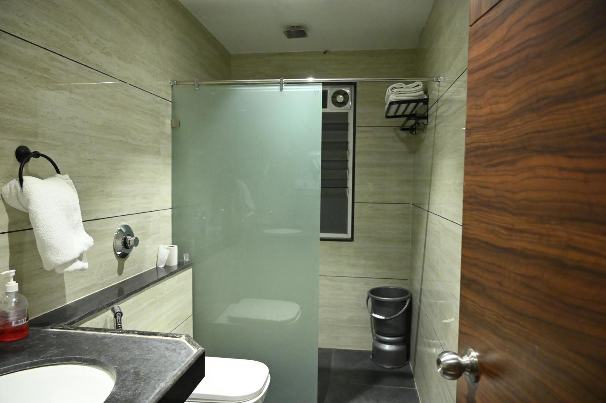 The One Hotel Nashik Esterno foto