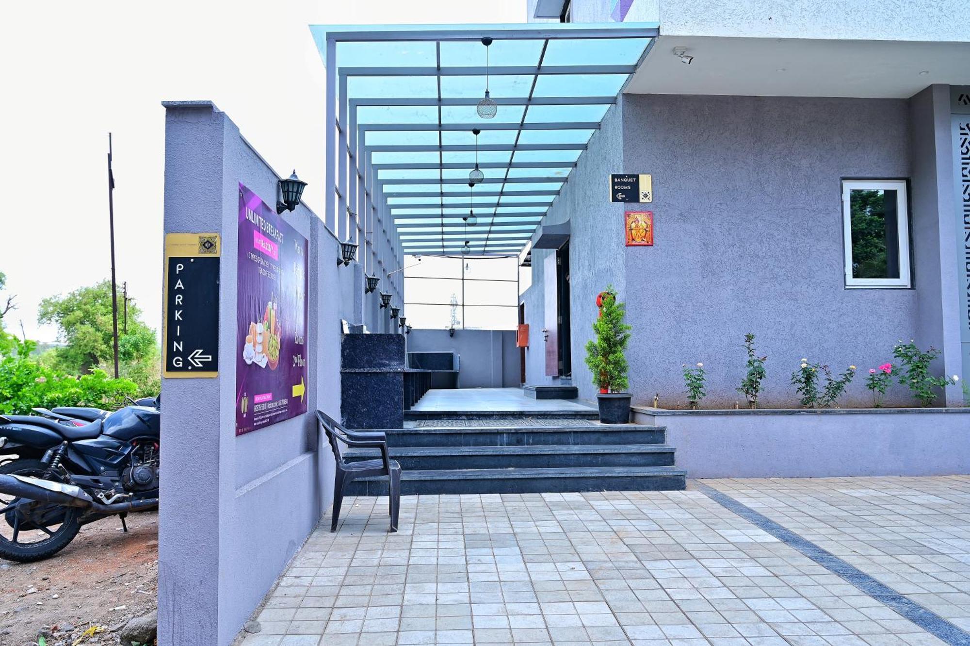 The One Hotel Nashik Esterno foto