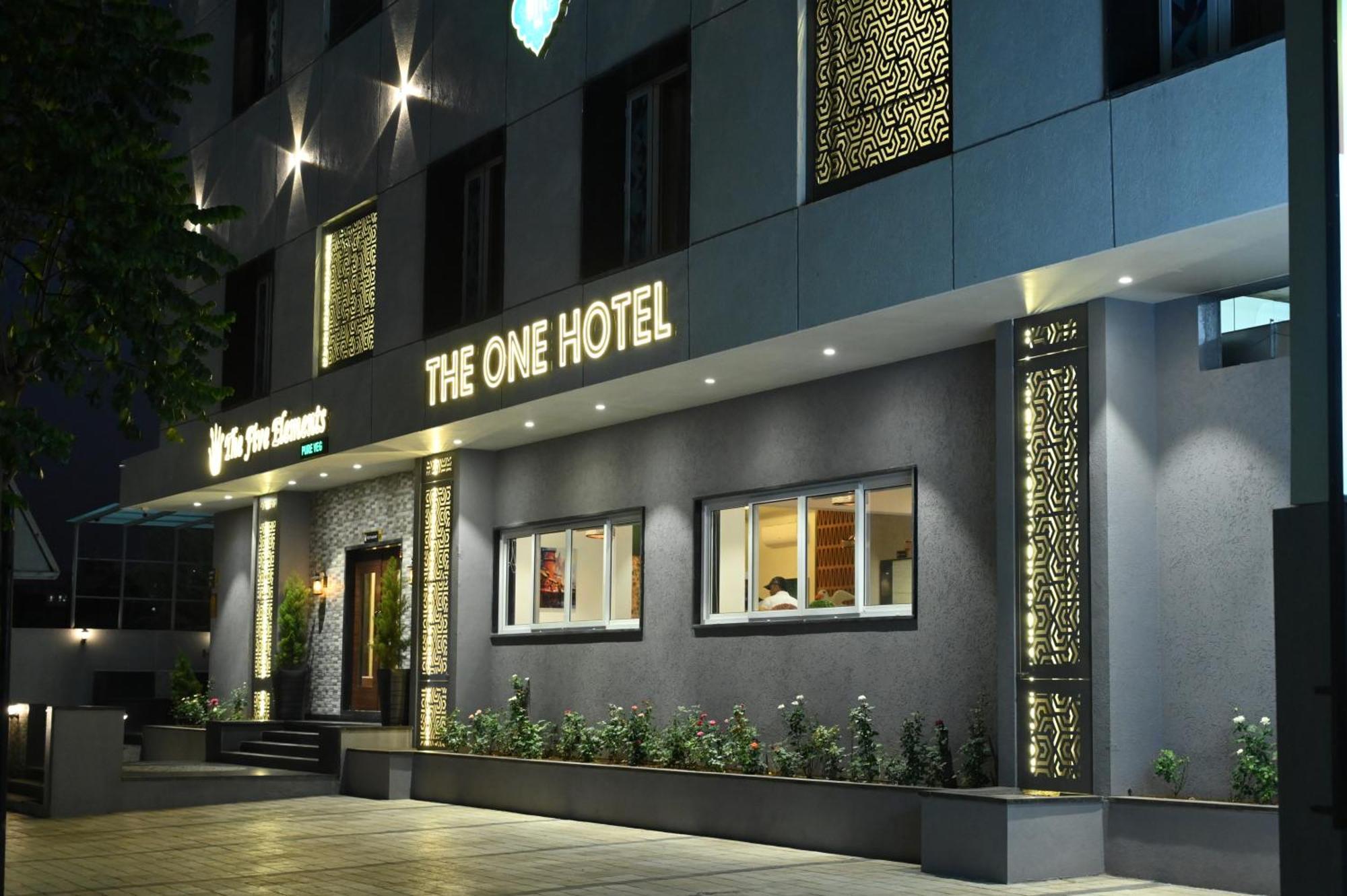 The One Hotel Nashik Esterno foto